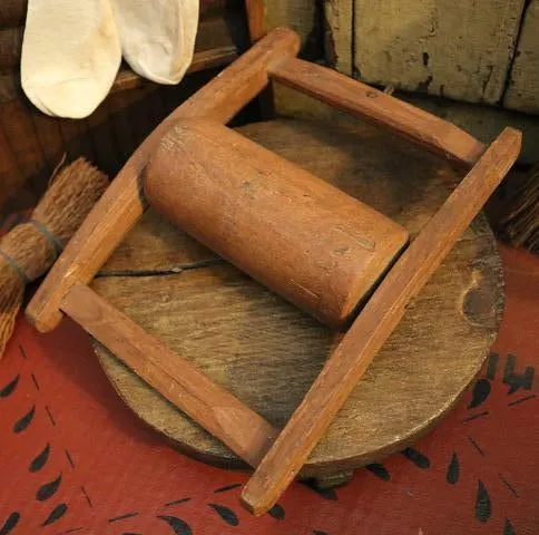 Old Staved Bucket Washday Gathering