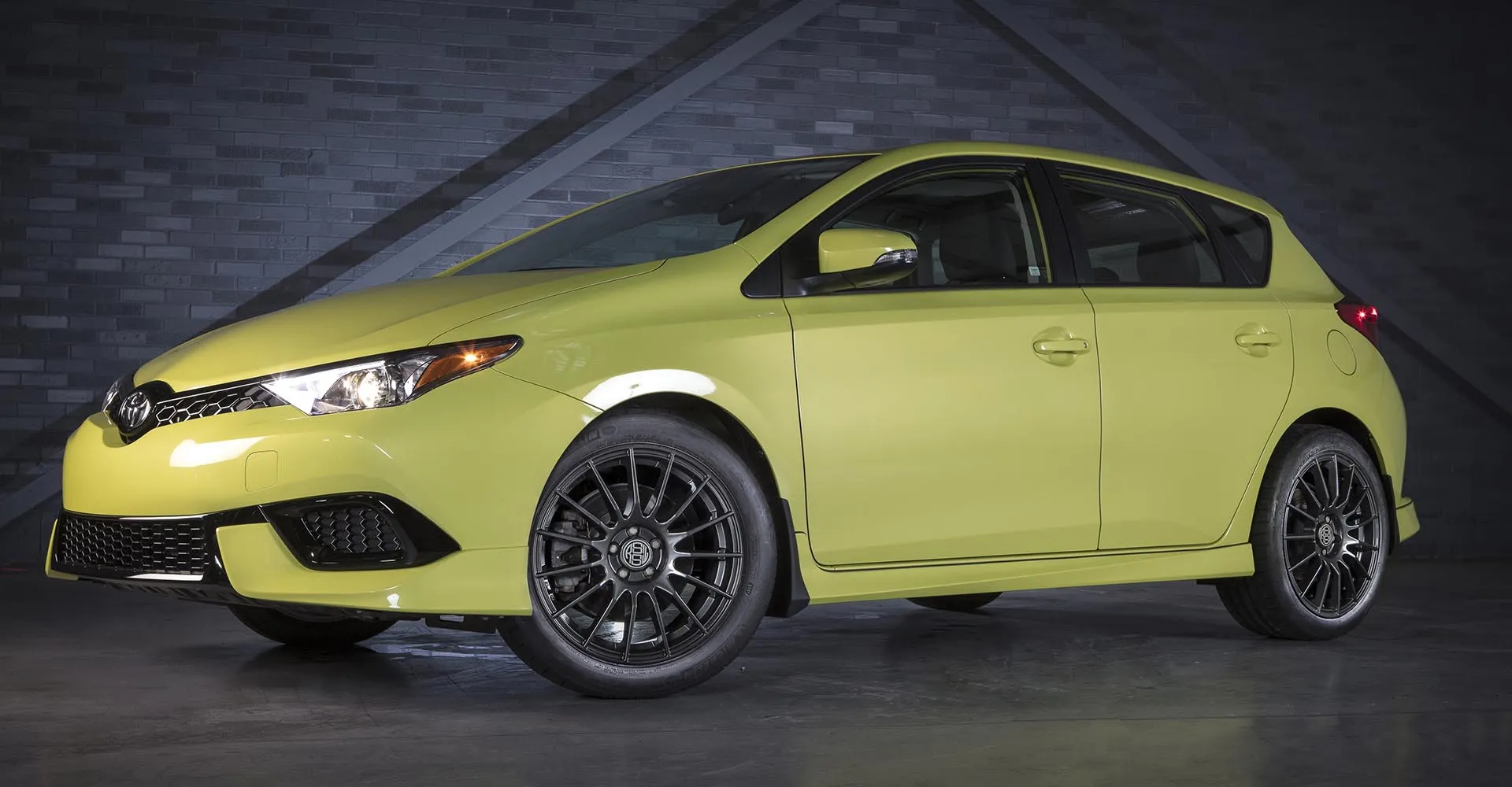 SPIRIT - DIRECT 18X8 5-114.3;38/67