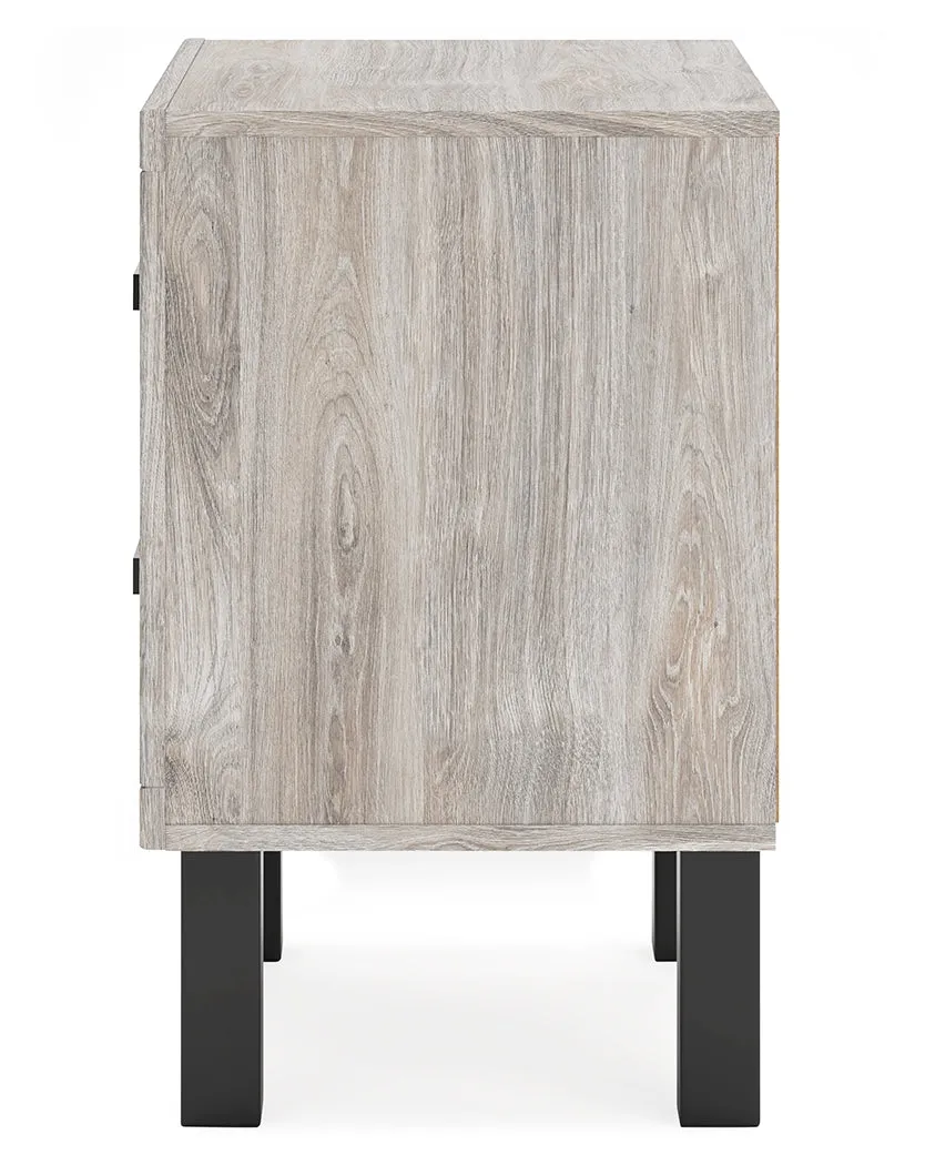 Vessalli King Panel Headboard with Mirrored Dresser, Chest and 2 Nightstands in Two-tone